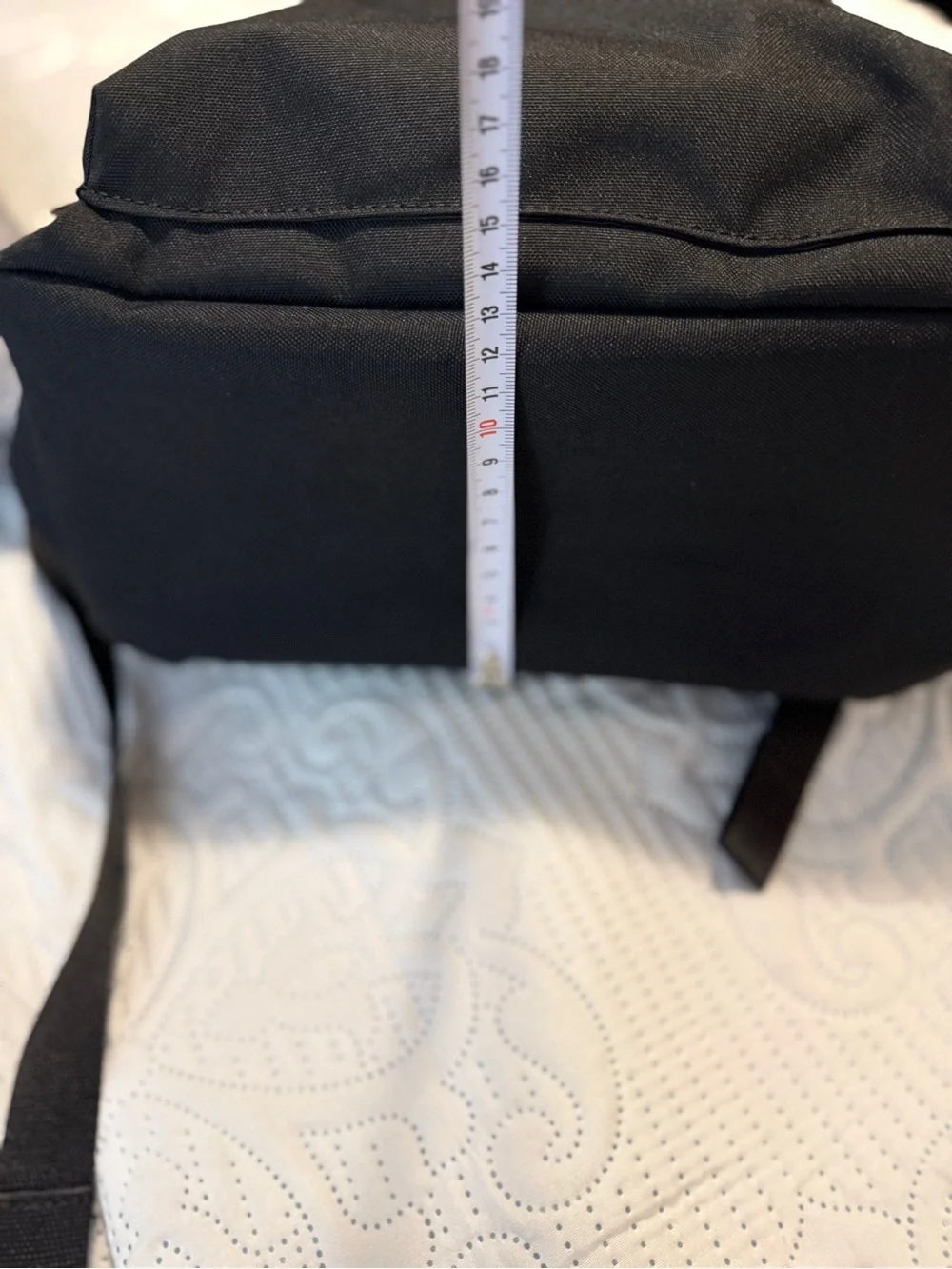 BÉIS The BÉISics Backpack in Black